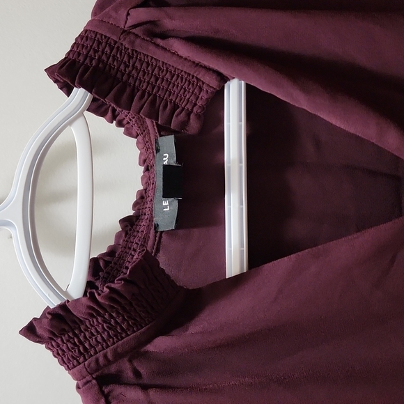 Sleeveless blouse - Picture 3 of 4